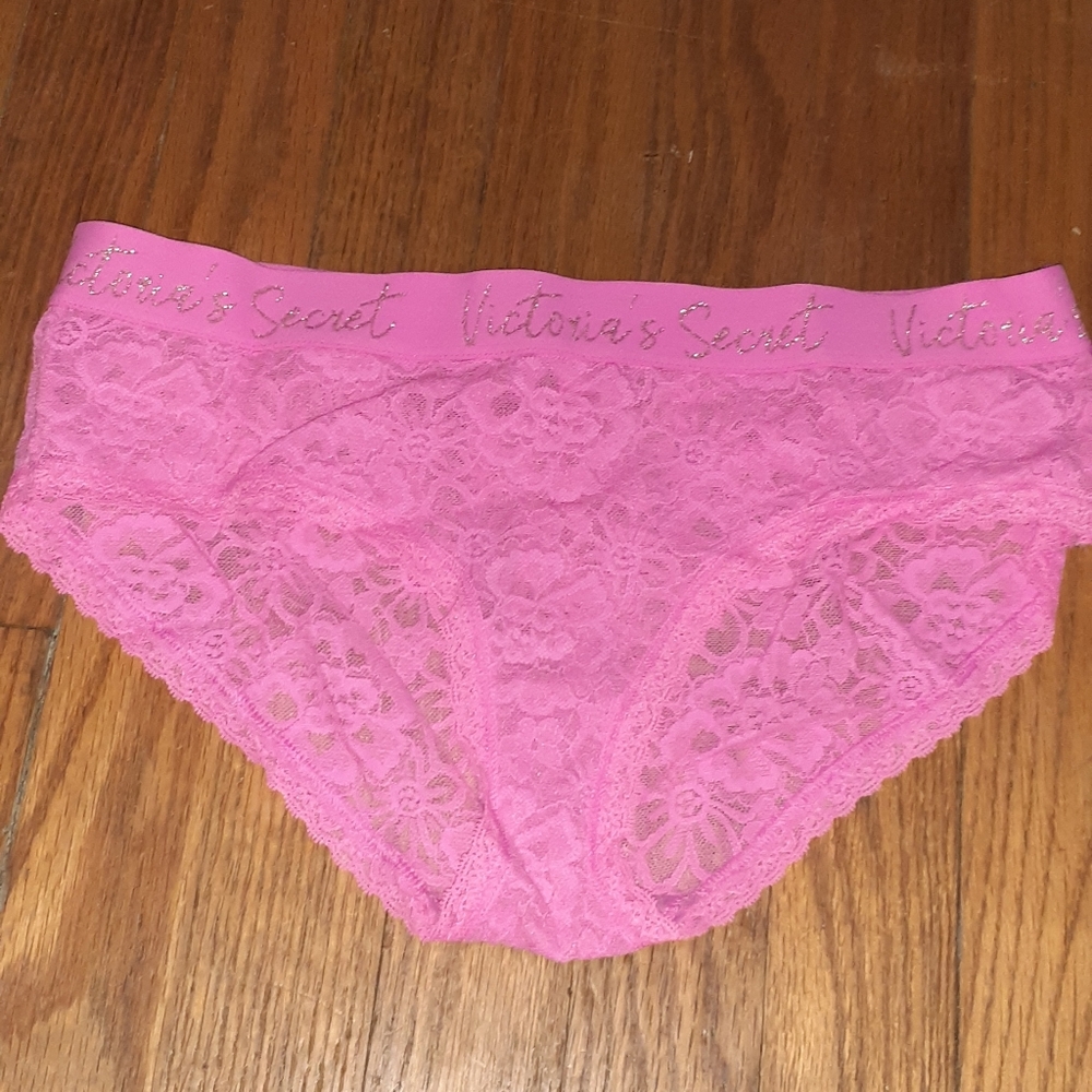 VS lace bikini panties